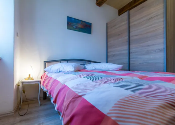 Casa Angeli In Banjol - Haus Fuer 4-5 Personen * Rab Town