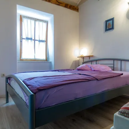 Prázdninový dům Casa Angeli In Banjol - Haus Fuer 4-5 Personen