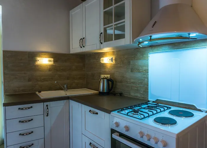 Casa Angeli In Banjol - Haus Fuer 4-5 Personen Rab Town